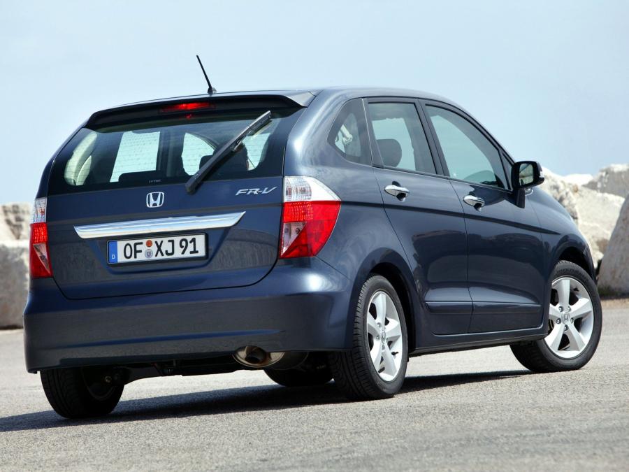  Honda FR-V 2004 года  (фото 2 из 30)